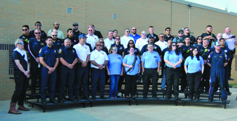 Cottonwood students, staff honor patriots