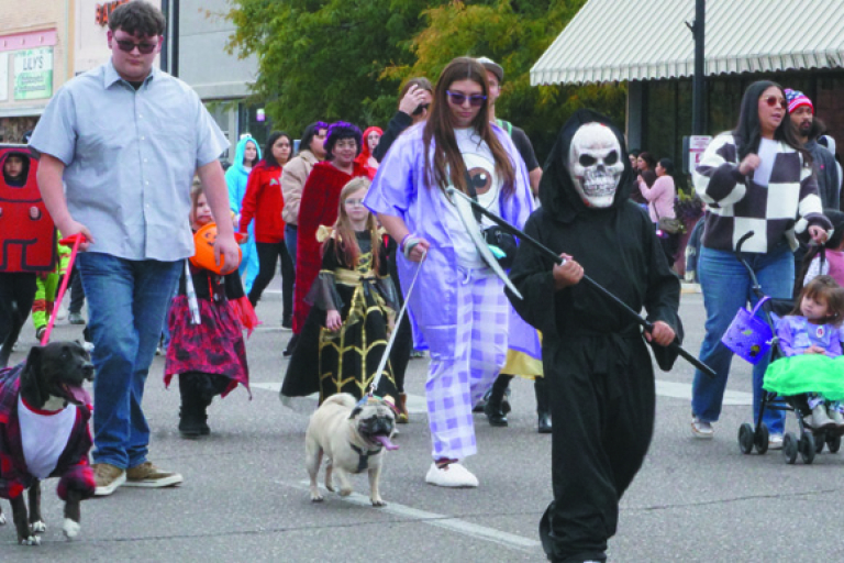 Pets and spooks to take over Kansas Ave. Oct. 30