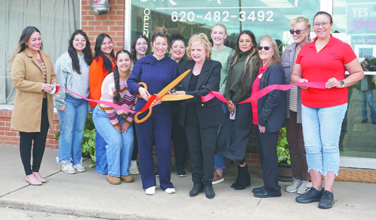 McVey cuts ribbon on El-Kan Hair Shop