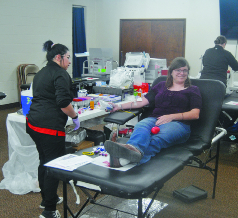 Locals donate blood in LifeSave Kansas’ Battle of the Bases