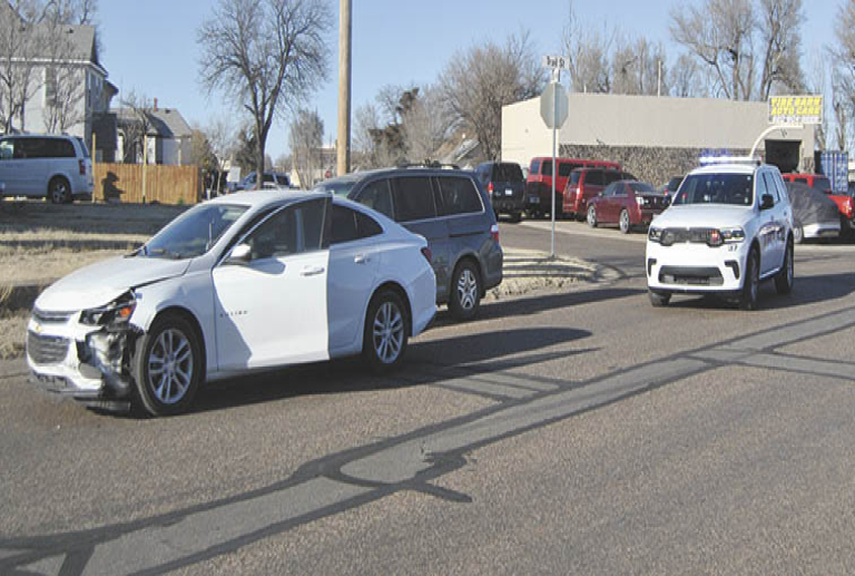 Officers respond to Trail Street collision