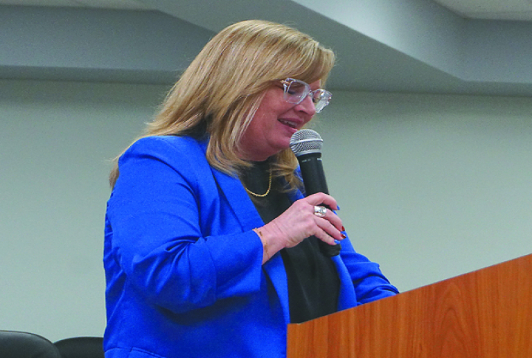 Mettlen shares story at Women's Day Luncheon