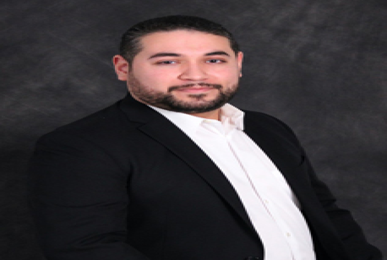 Lara files for county commission