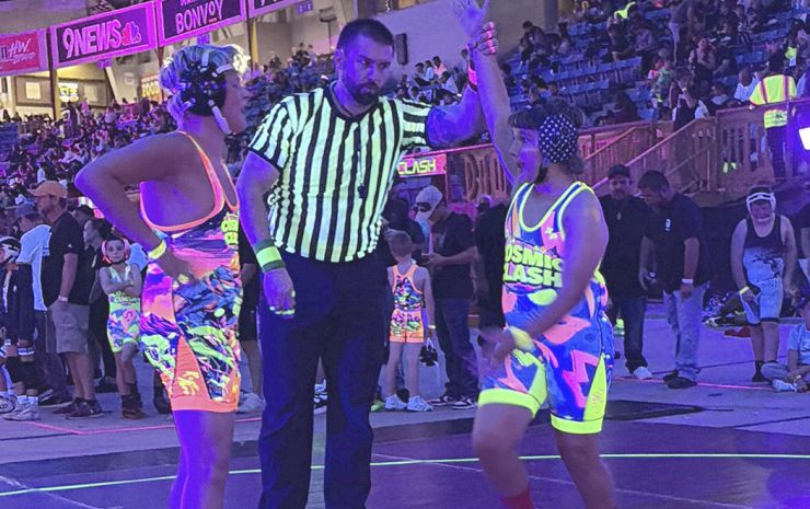 LWC battles under the blacklights