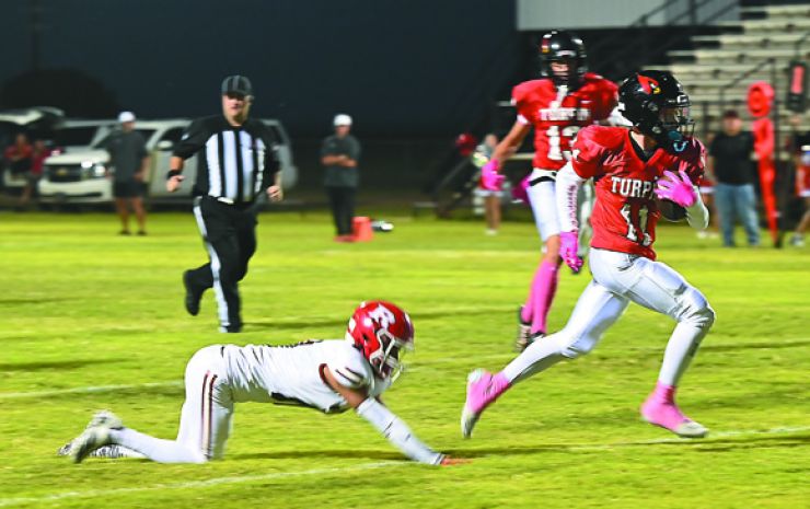 Cards shut out Ringwood, 48-0