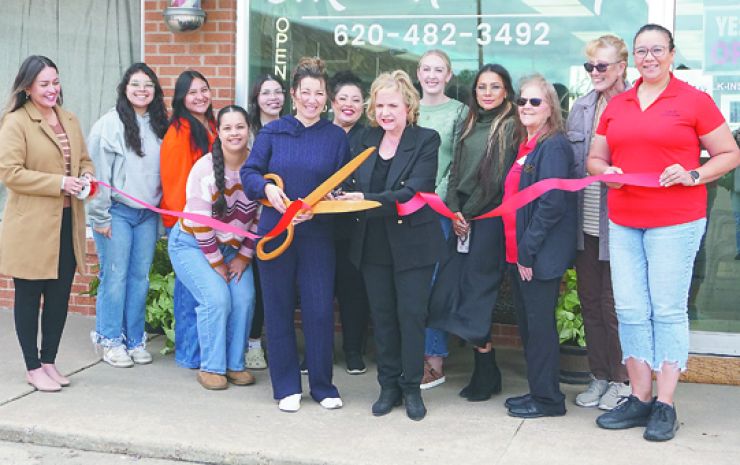 McVey cuts ribbon on El-Kan Hair Shop
