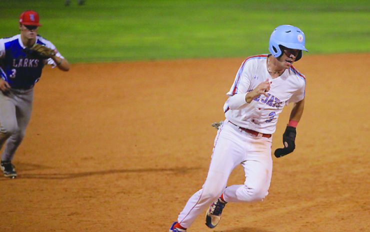 Bee Jays tied for first after sweep