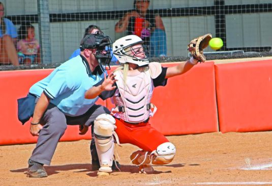 Lady Redskins sweep Dodge in regular season finale