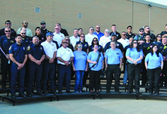Cottonwood students, staff honor patriots