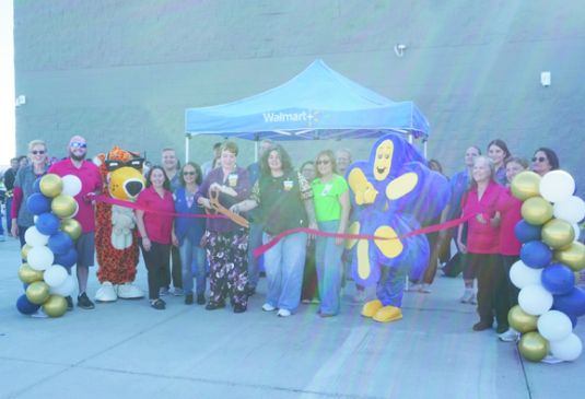 Walmart celebrates remodel project
